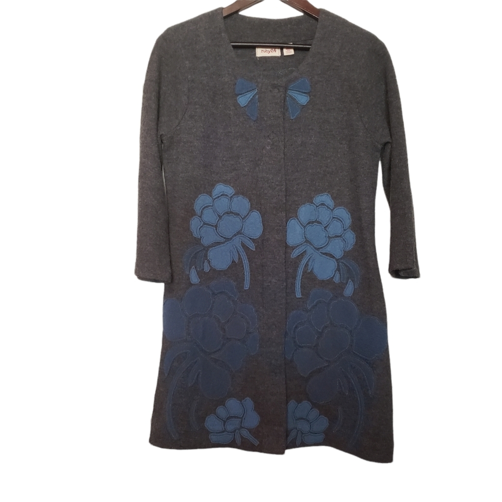 Anthropologie ruby 24 women's 100% merino wool grey appliqués size M